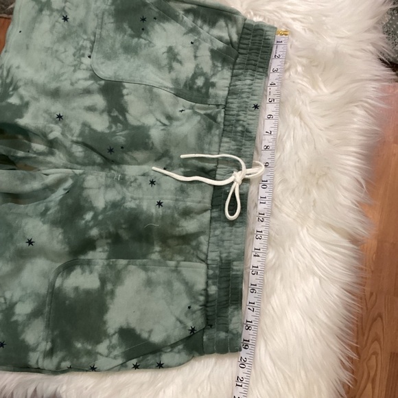 Sonoma fleece shorts woman’s size 1X
color called mint star NWT Drawstri… - Picture 11 of 16